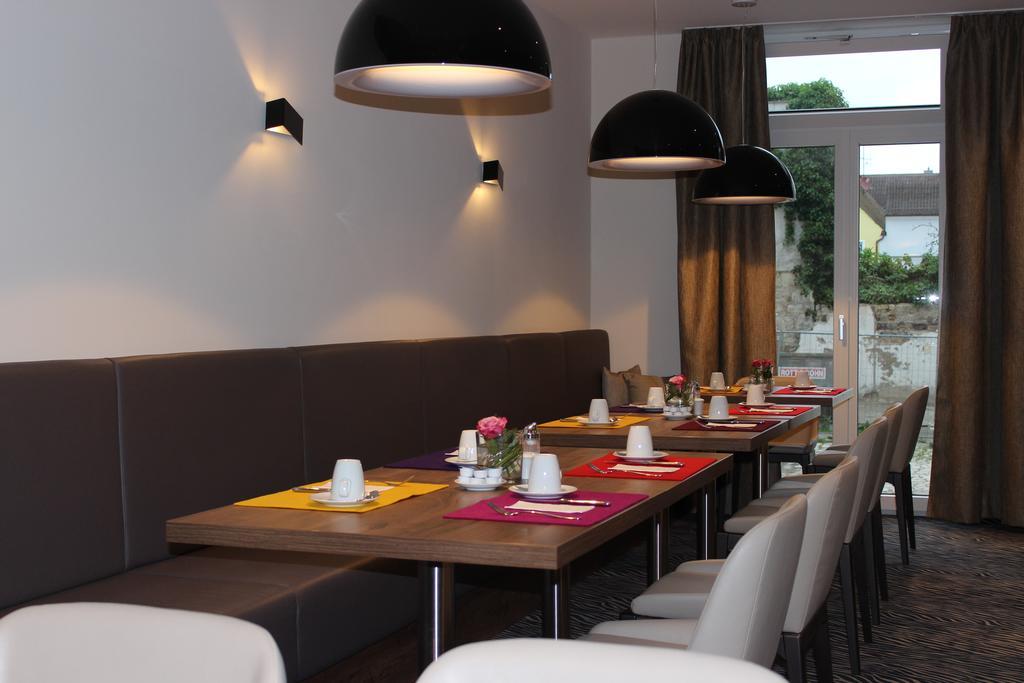 Altstadthotel Kneitinger, Abensberg Esterno foto